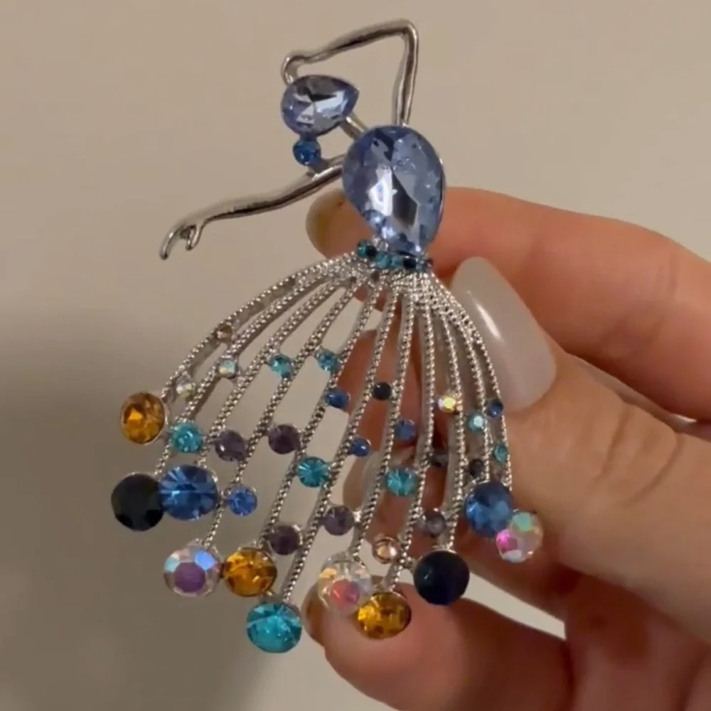 NEW! Elegant Blue Ballet Dancer Brooch. Trendy Ballerina pin. 🩰 Luxury Brooch